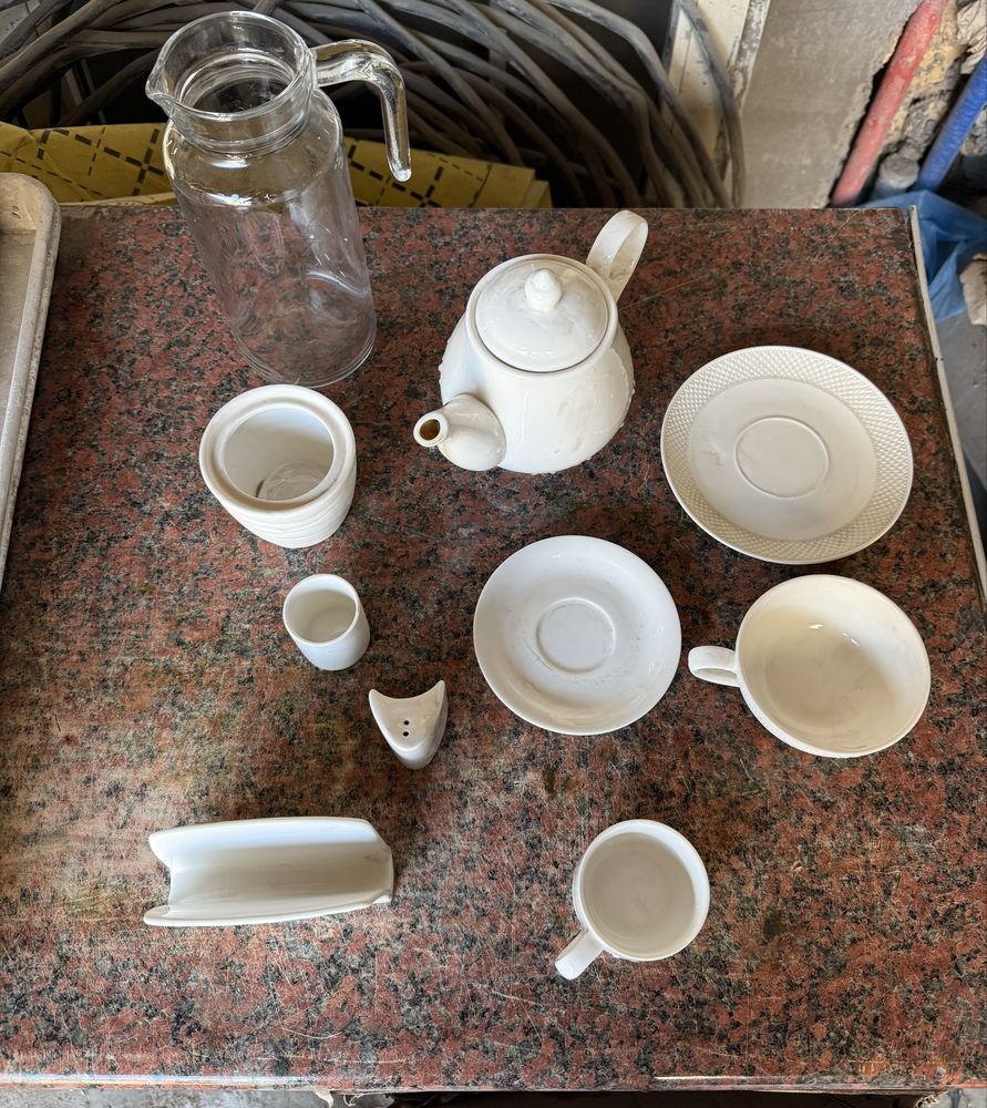 Kafe uchun jixozlar sotiladi