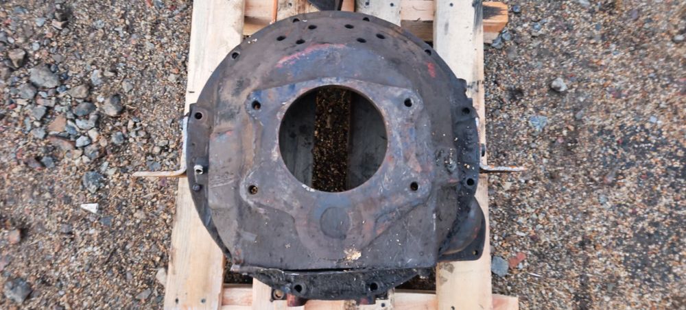 Кожух маховика д-245 ПАЗ в комплекте