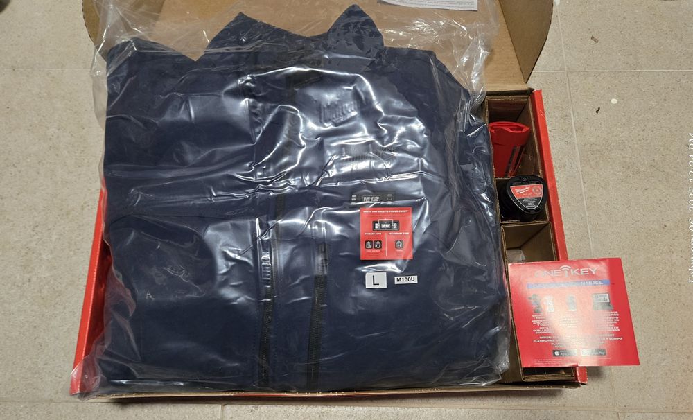 Geaca Milwaukee Hexon Toughshell - Noua - marimea L