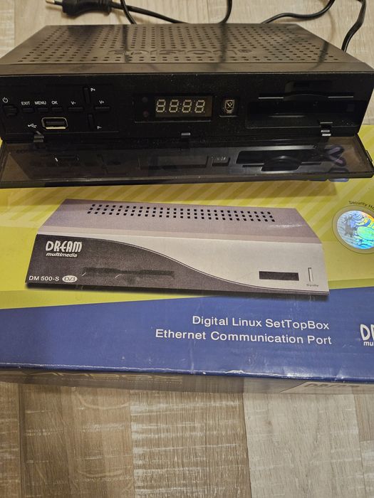 Комбиниран приемник EDISION Piccollo S2+T2/C