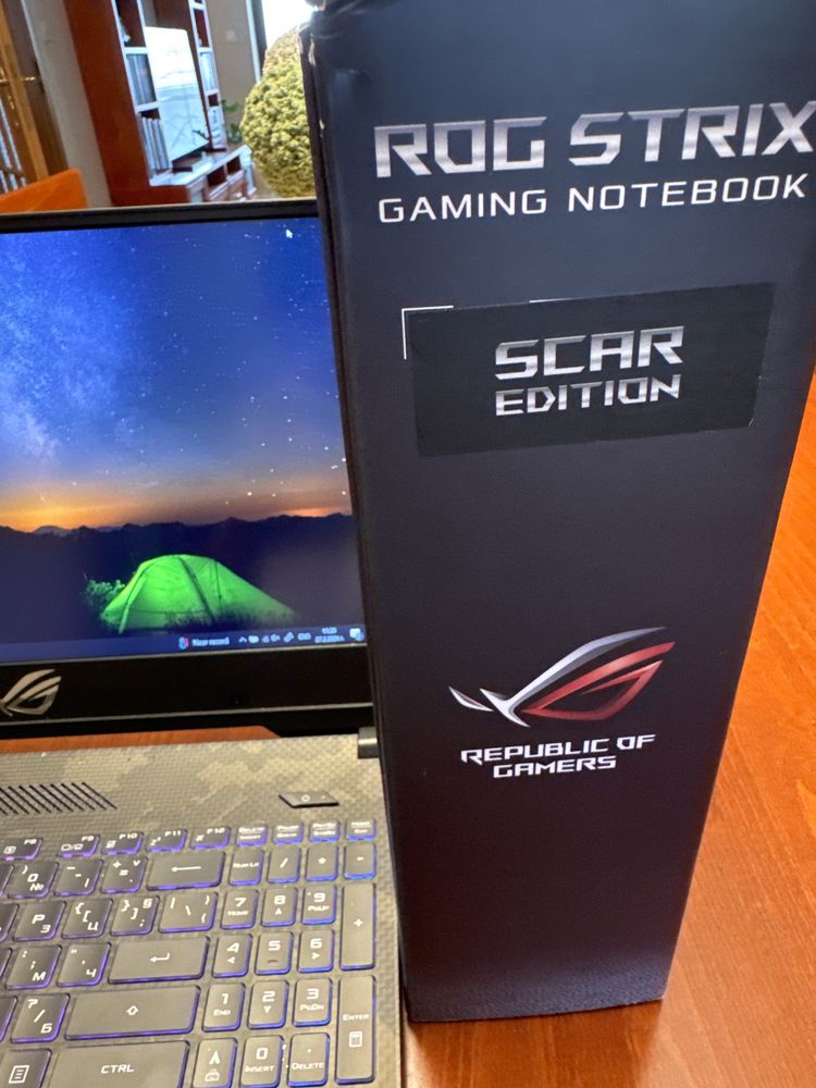 Геймърски лаптото Asus rog strix scar ll