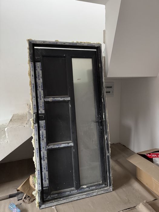 Vand usa de exterior