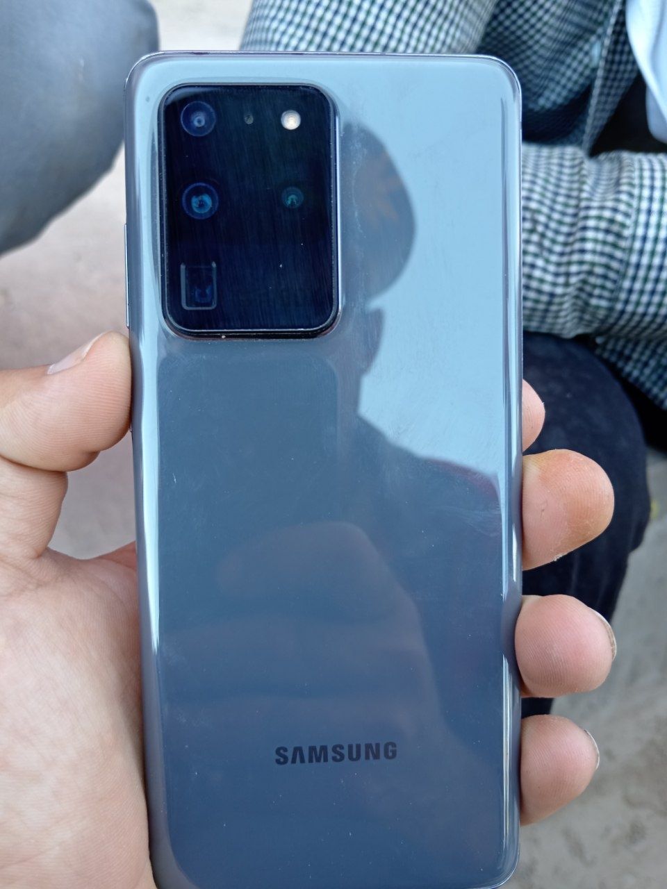 Samsung s20 ultra kore  aybi yoq 12/256 obmen bor iphon11 proga