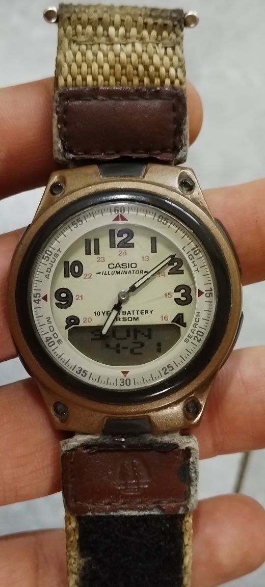 Продам часы CASIO 2747 AW-30
