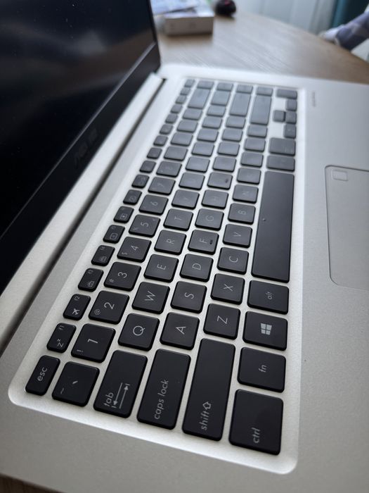 Laptop Asus I5 BQ049 - 8GB - 256GB