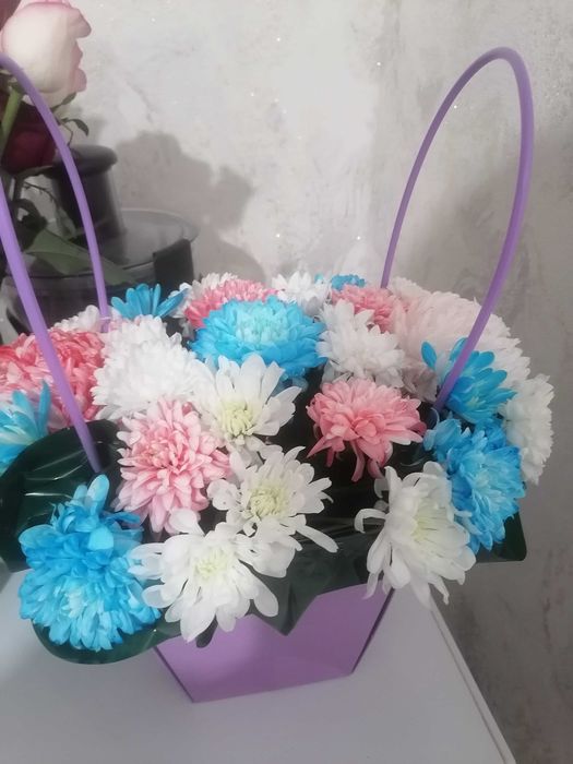 Живые цветы букет свежие корзинке