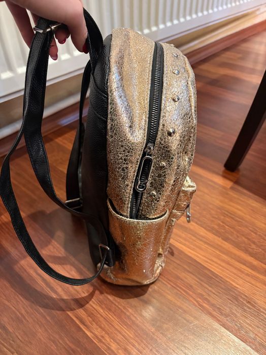 Разпродажба на чанти