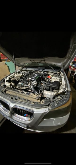 Vand intreg sau dezmembrez motor bmw e60 2.5D 177cp