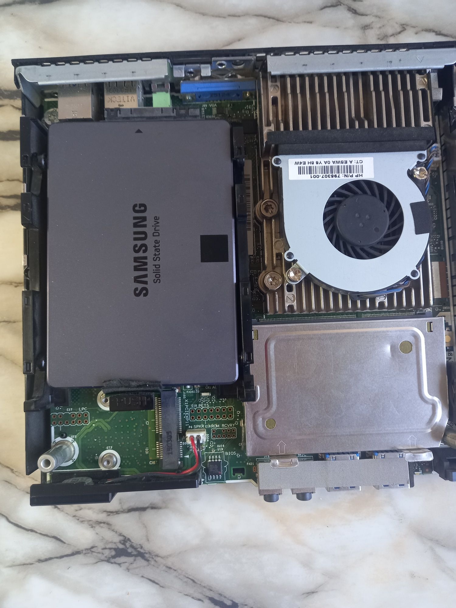 Мини компютър HP 260 G1 DMIntel Pentium 3558U 8gb SSD