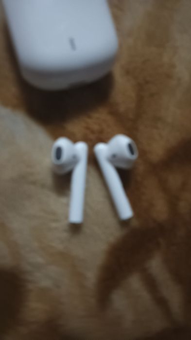 Vând căști wireless