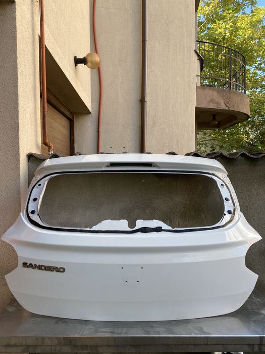 Haion portbagaj Dacia Sandero 3