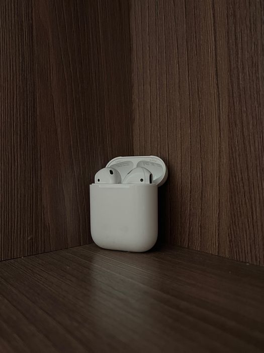 Продаю Apple AirPods 2nd