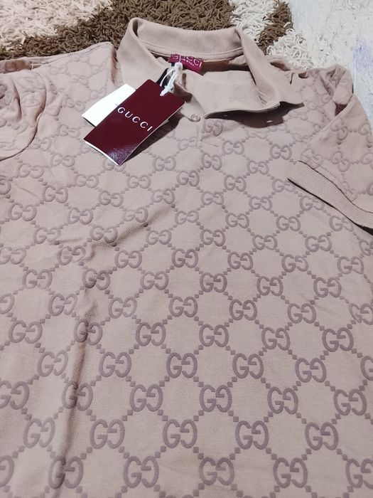 Tricouri noi cu eticheta