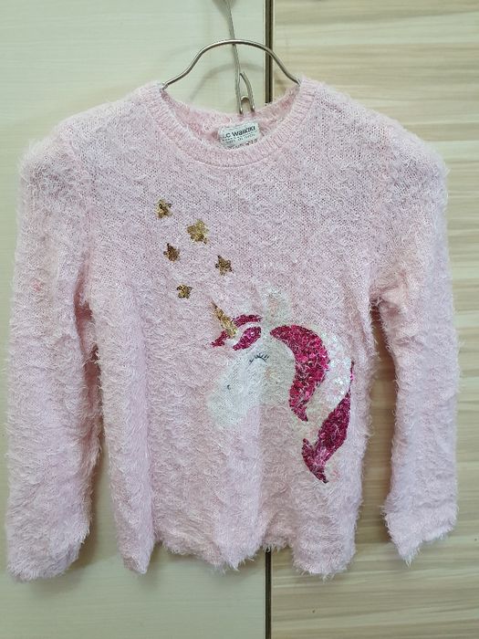 Кофта тёплая, свитер.