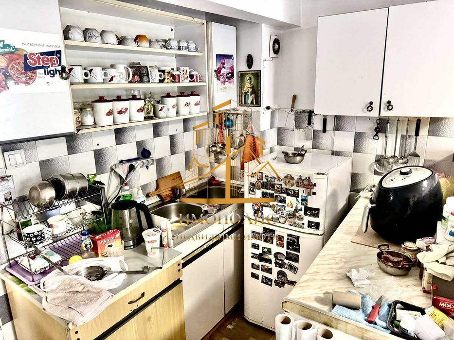 Дава се под наем Четиристаен апартамент в Варна, Спортна зала - 90 кв.м за 255000 € - Снимка #2