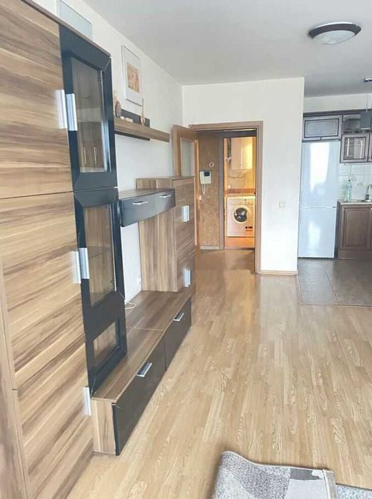 Двустаен апартамент в кв. Зорница