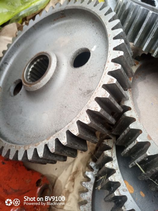 Piese pinion Ax freză / grapă rotativa krone lely rau