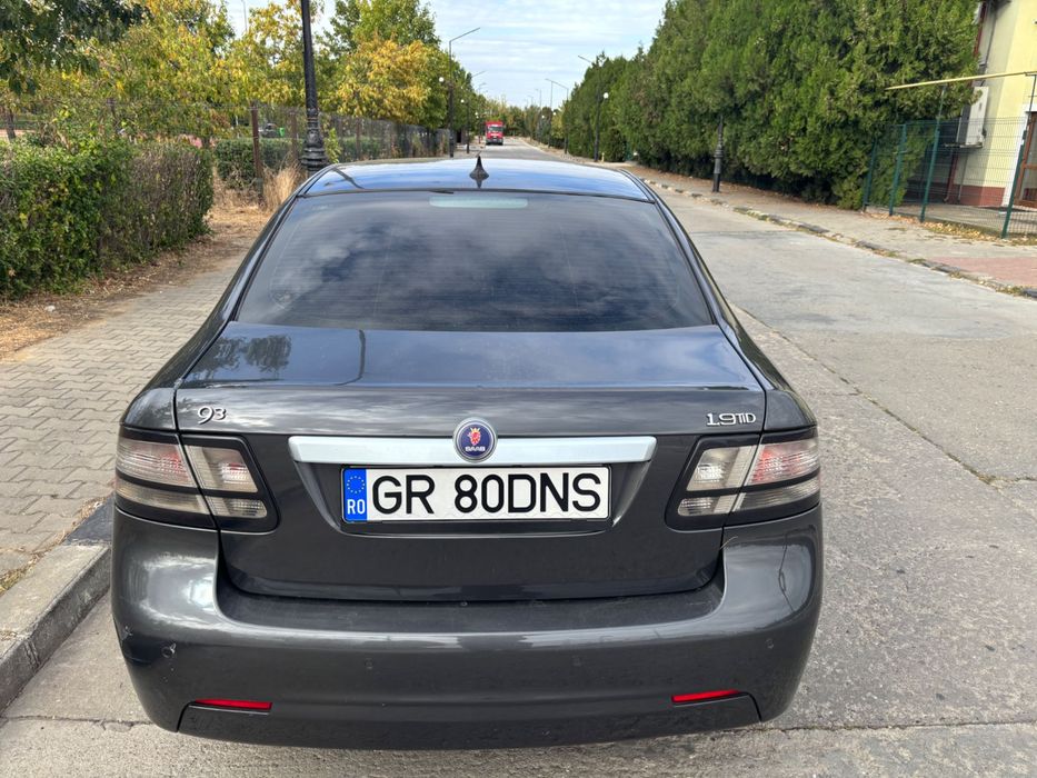 Vând saab impecabil adus recent din Spania