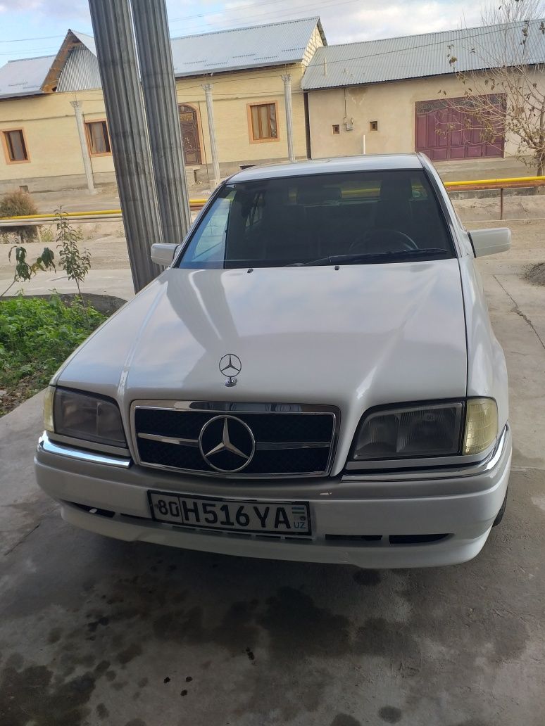 Продаётся мерседес w202