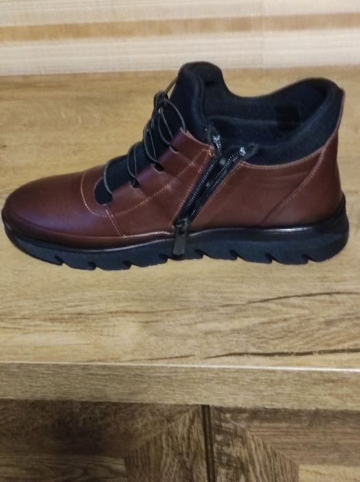 Зимни боти, естествена кожа, стелката също е естествена кожа, меки, уд