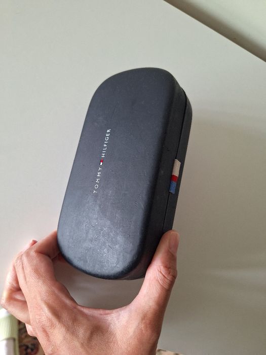 Tommy Hilfiger слънчеви очила