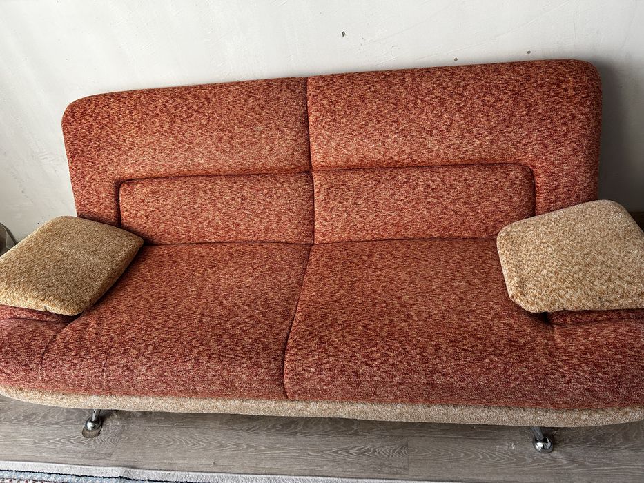 Продам диван книжку