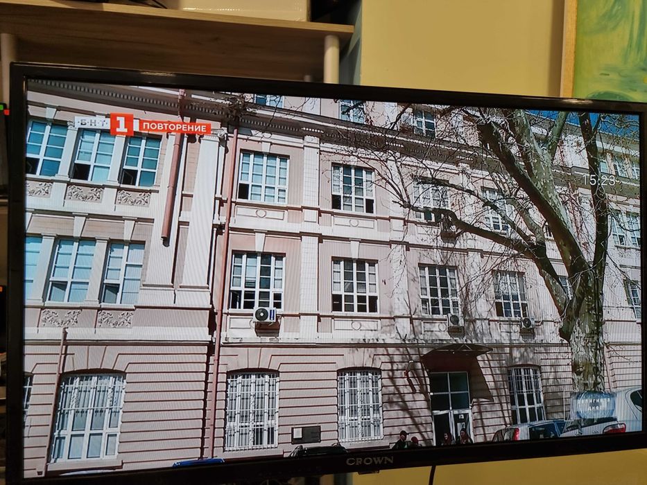 Телевизор 32 инча Crown