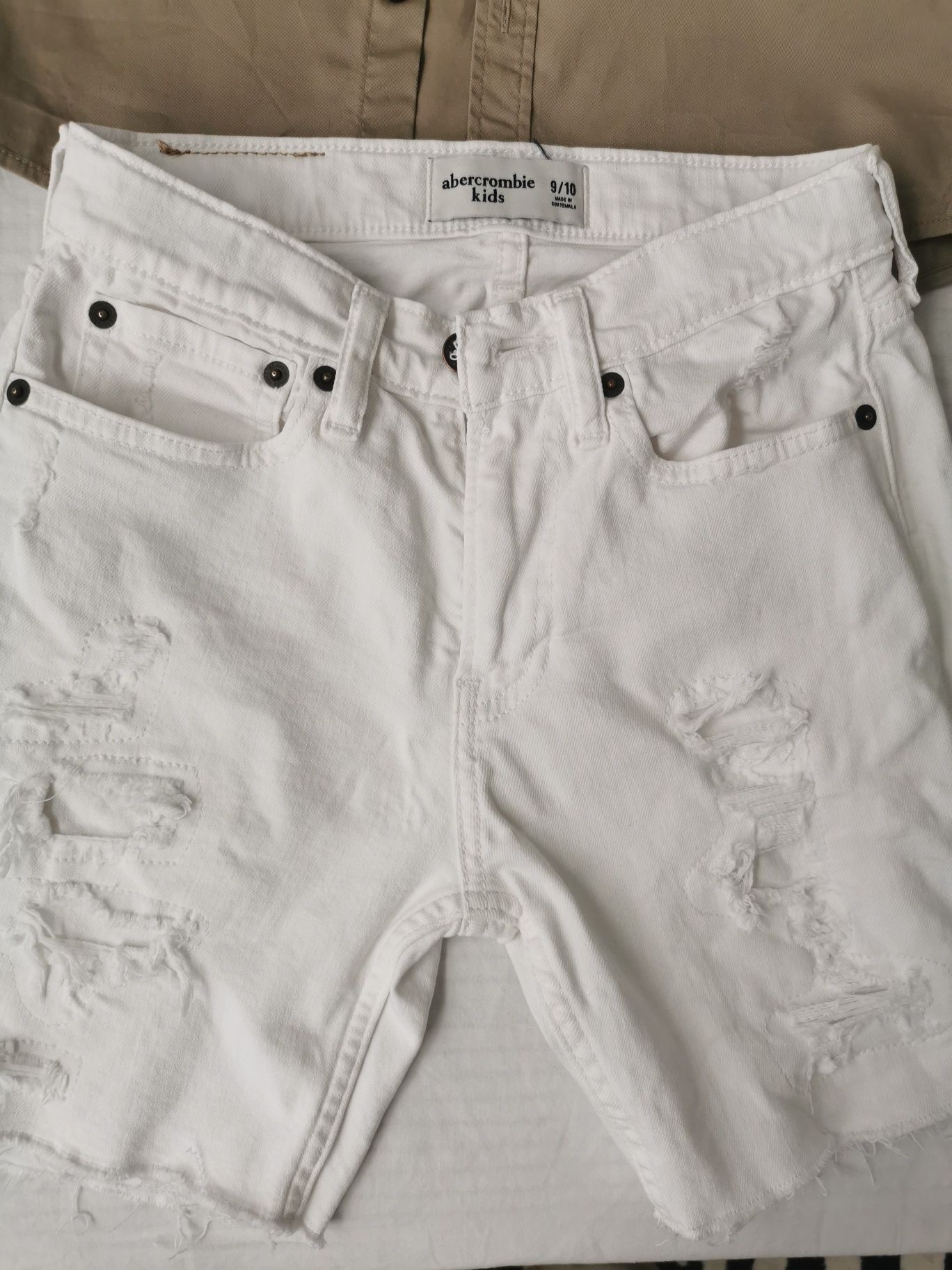 Set baiat camasa H&M +pantaloni scurți Ambercrombie 140(9ani)