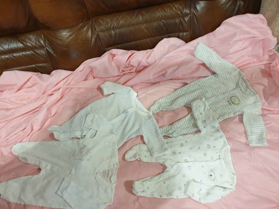 4 Salopete bebe marimea 50-56 la 28 lei