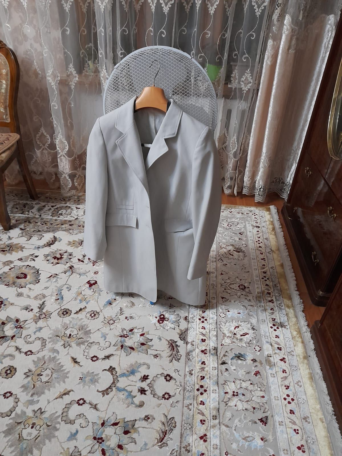 Продам женскую одежду 52 размер