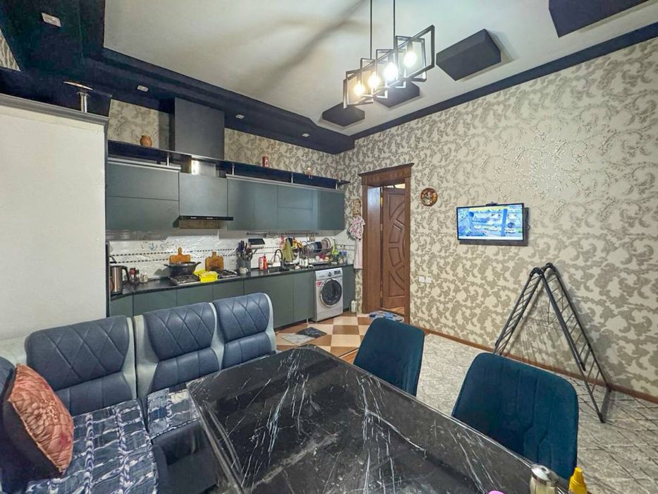 Продам дом на Циалковского, Мирзо Улугбек, 4.1 сотки, 6 комнат, 300м2