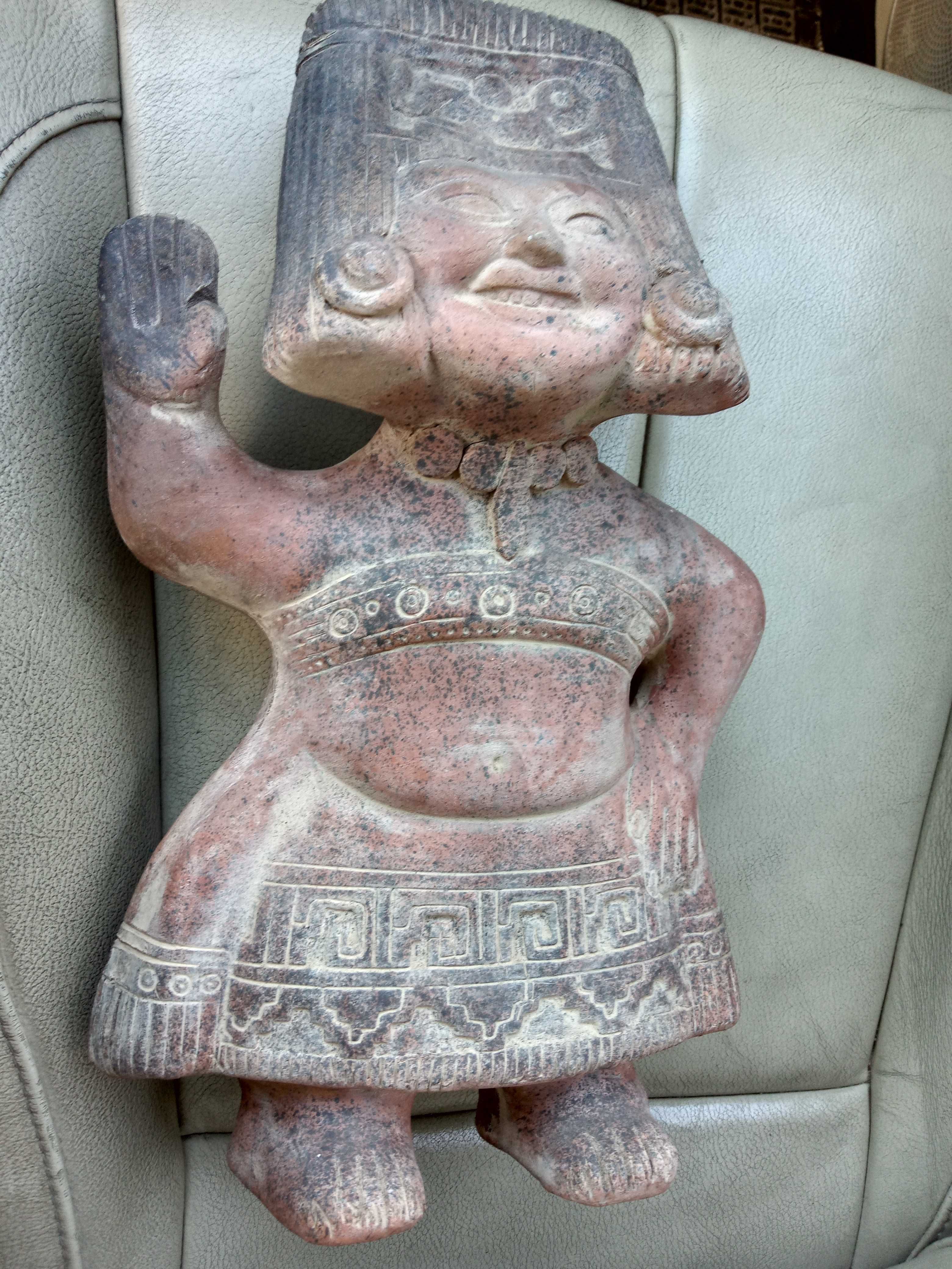 Statueta f veche, Aztecă din Mexic. Pachamama.