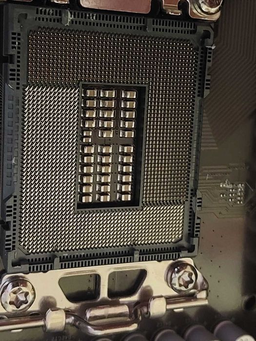 Intel Core i5 12600KF + Gigabyte B760 Gaming X DDR5