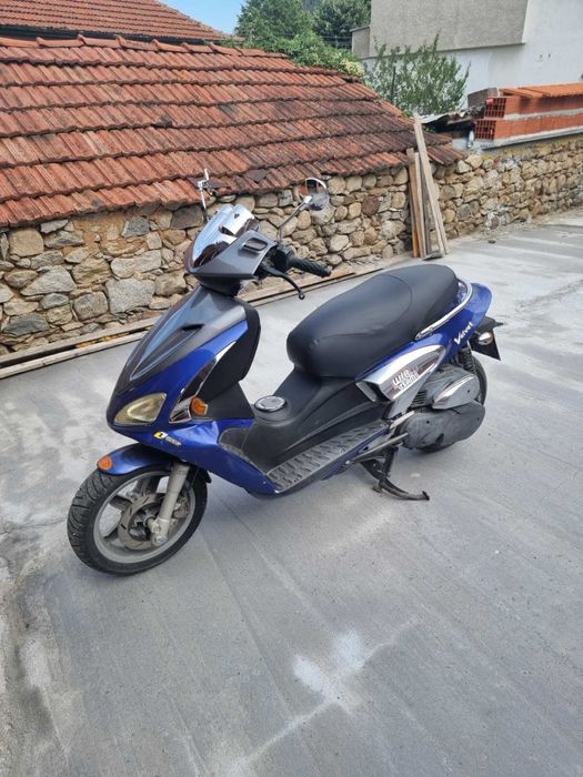 Запазен скутер Velvet Benelli