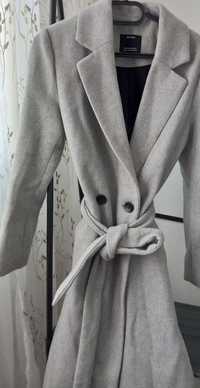 Бершка-Страхотно сиво палто