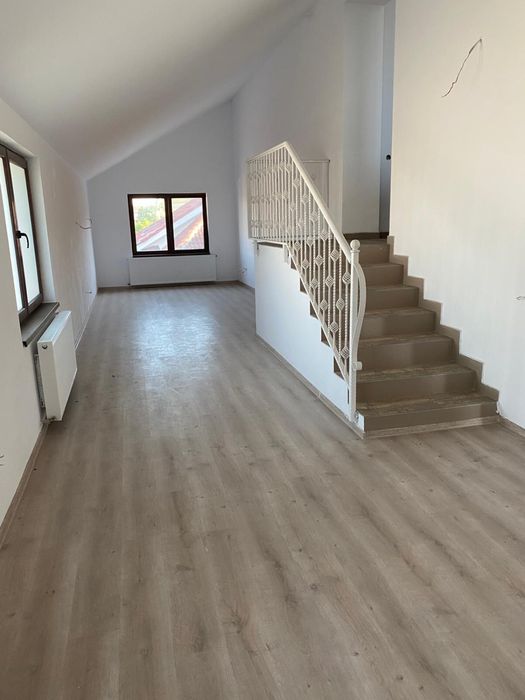 Apartament mare, la pret mic