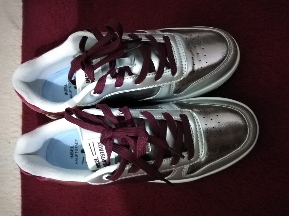 Adidasi marime 39