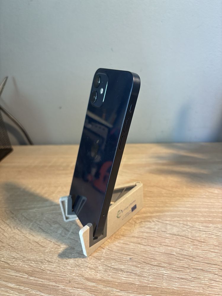 iPhone 12 64GB Черен – Отлично състояние, оригинален, с кутия