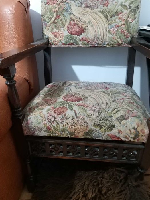 Mobilă vintage și mai nouă