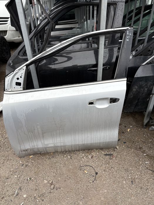 Врата предна лява за Mercedes W212 2012год.