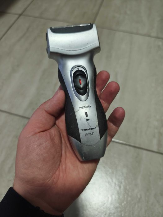Aparat de ras electric Panasonic ES-RL21-S/doar in Cluj//25 lei