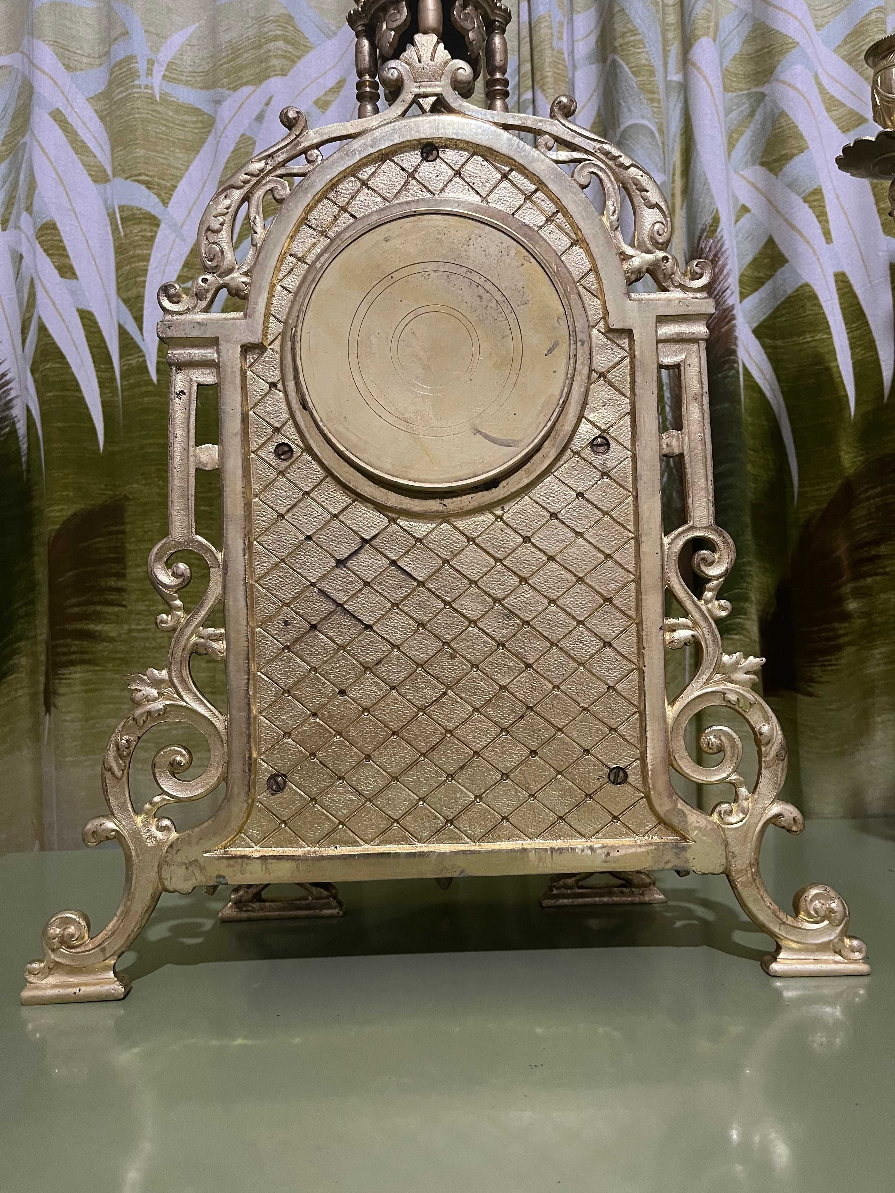 Часовник,антика в стил Louis XV - бронз, емайл, позлатен - 1940-1950