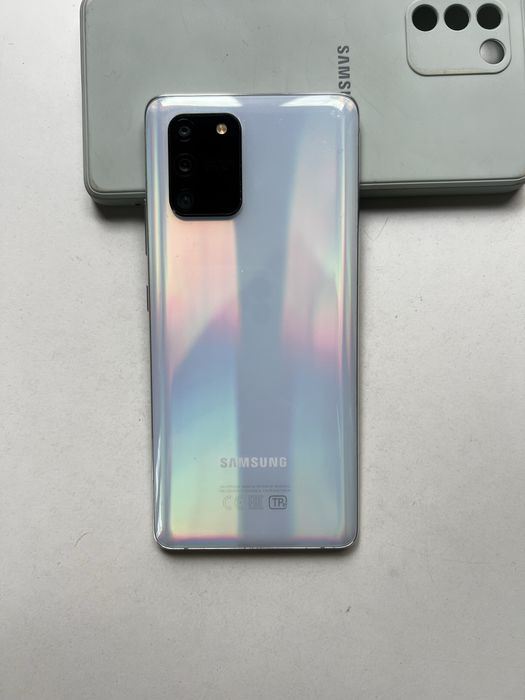 Продам телефон самсунг S 10 lite