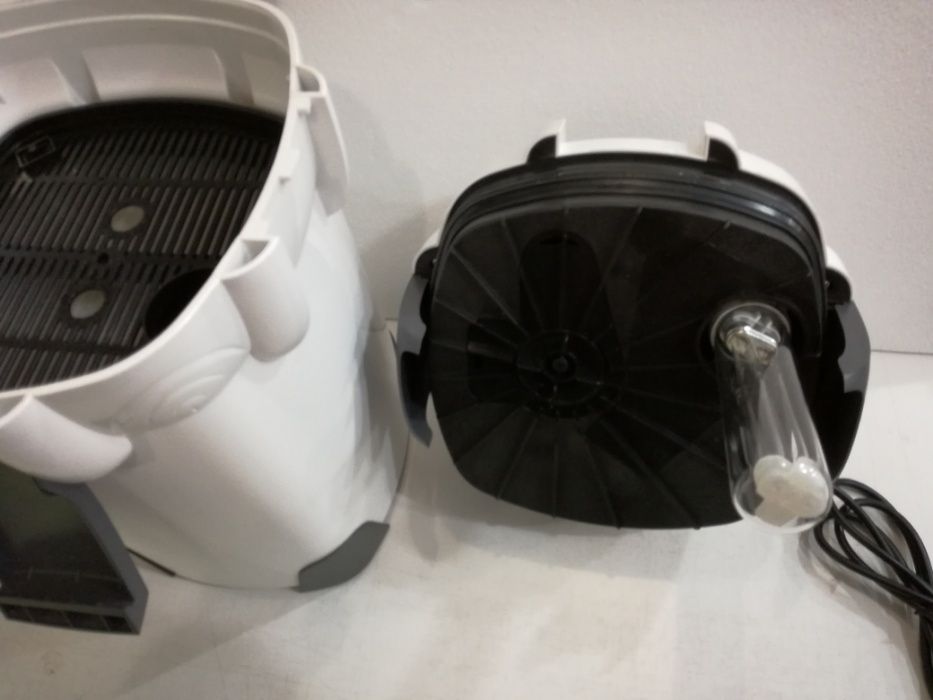 Външен филтър за аквариум с UV лампа