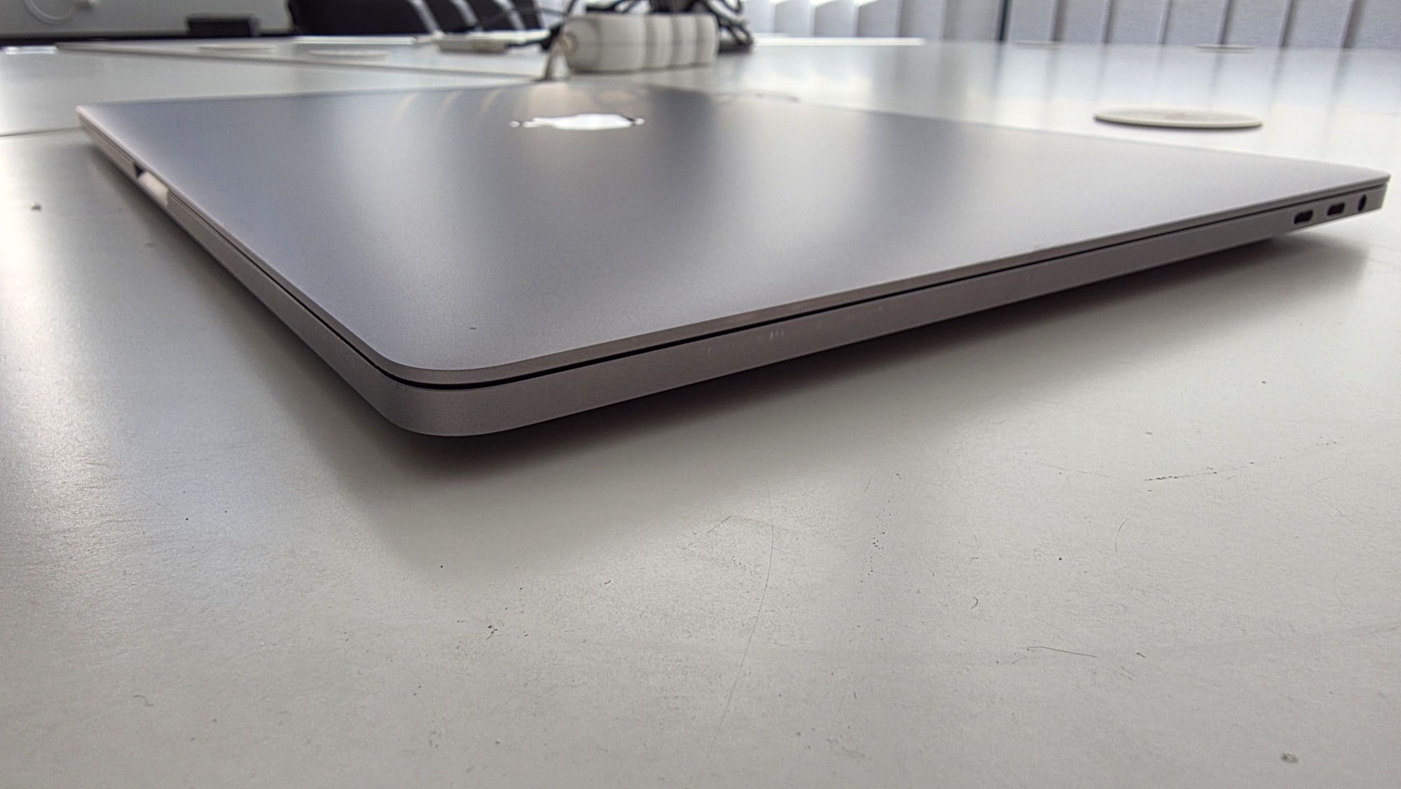 Macbook Pro 2017 15' 500GB 2,9Ghz QC i7
