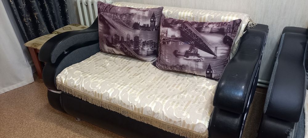 Срочно продам диван