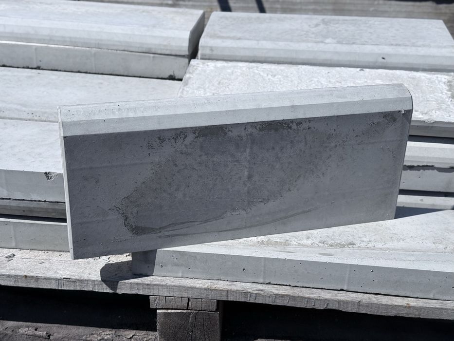 Поребрик тротуарный