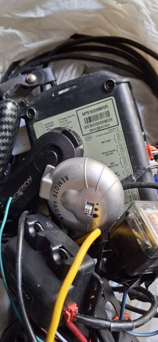 Продам Magicar 905F состояние отличное нет толко запасного пулта.