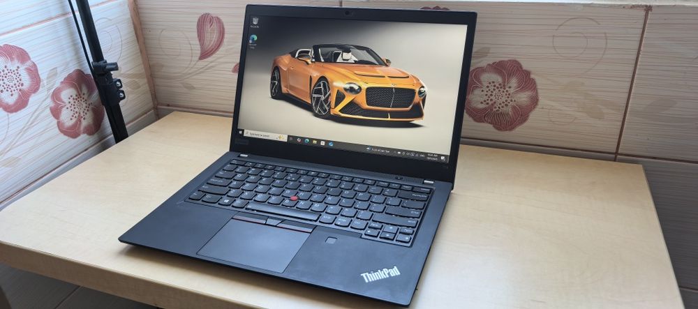 Laptop Lenovo ThinkPad T14_i5 10210U_24GB DDR4_SSD 256GB_4-5h Bateria