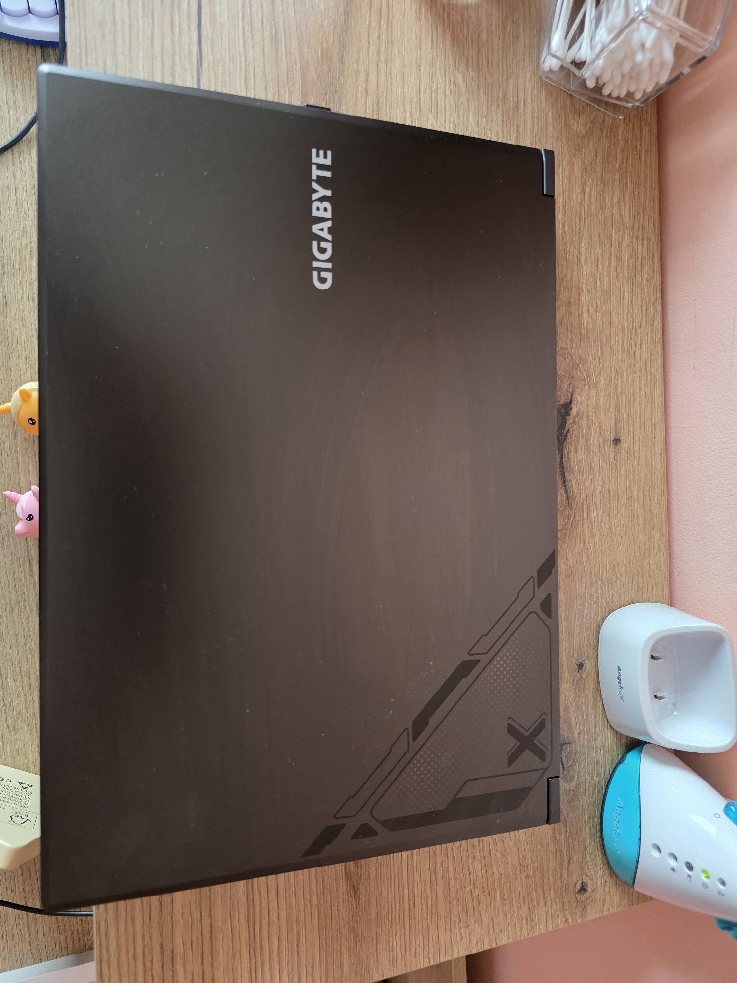 Лаптоп Gigabyte g6x